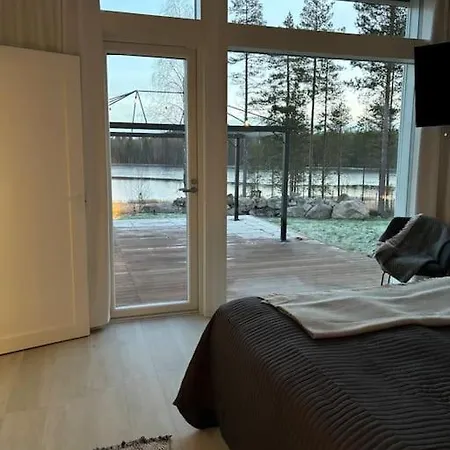 Lapland Lakeside Escape *