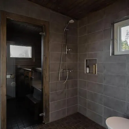 Lapland Lakeside Escape *