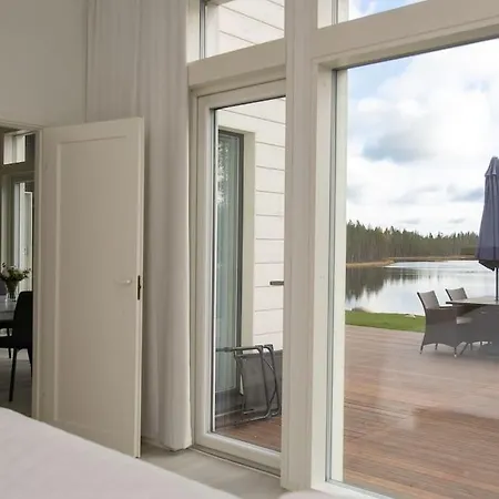 Lapland Lakeside Escape Vila