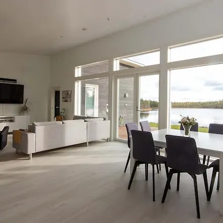 Vila Lapland Lakeside Escape