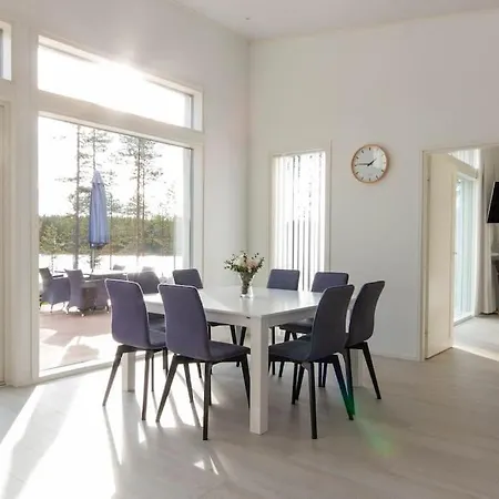 Lapland Lakeside Escape Vila Rovaniemi